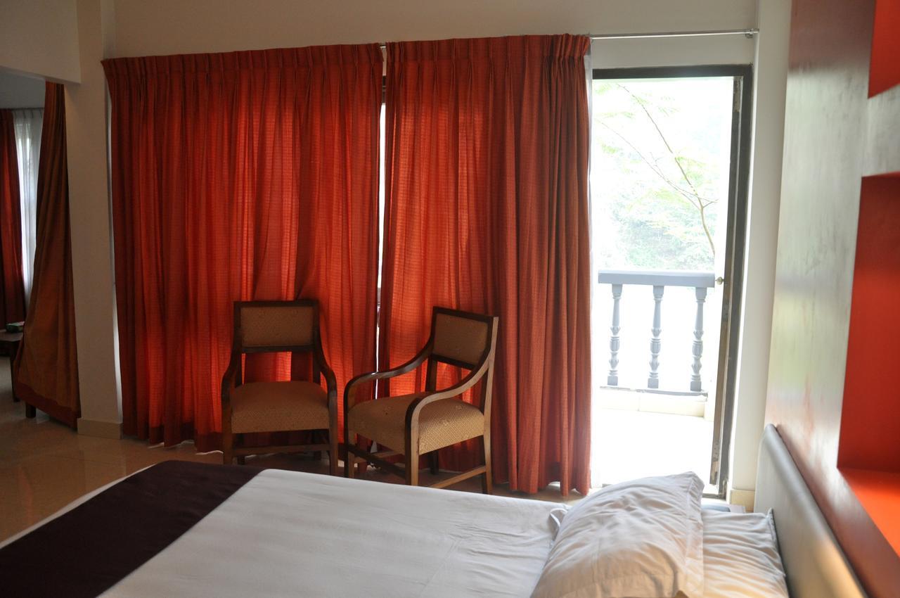 Foy'S Lake Resort Dakhin Kattali Εξωτερικό φωτογραφία
