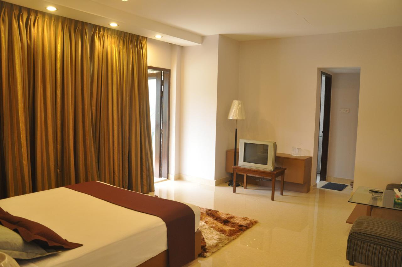 Foy'S Lake Resort Dakhin Kattali Εξωτερικό φωτογραφία