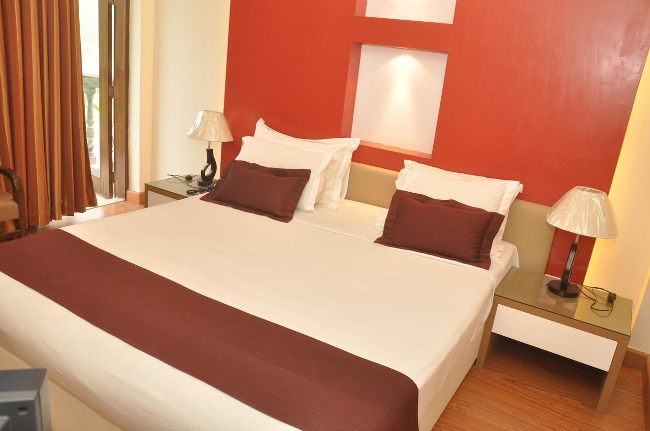 Foy'S Lake Resort Dakhin Kattali Εξωτερικό φωτογραφία