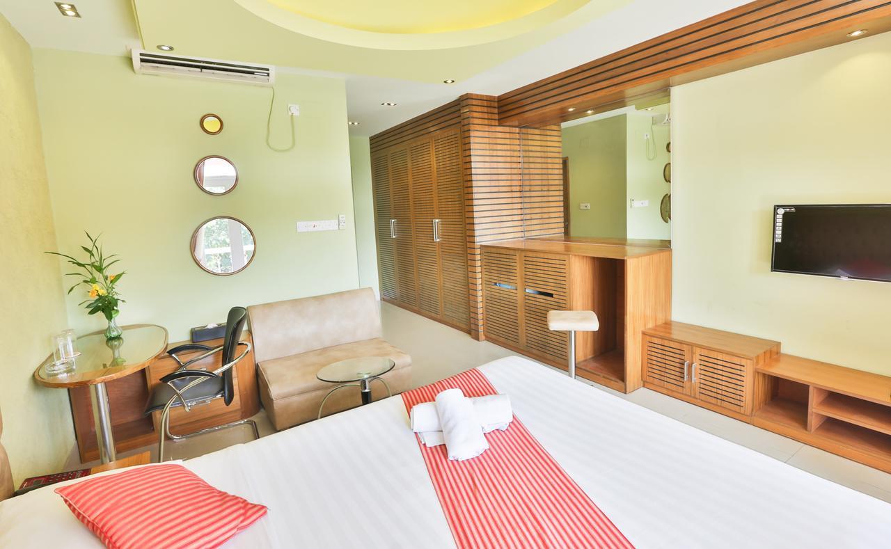 Foy'S Lake Resort Dakhin Kattali Εξωτερικό φωτογραφία